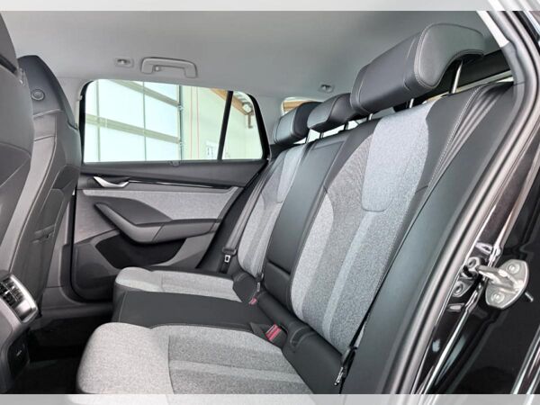 Skoda Octavia Combi Tour 2.0 TDI ACC/AHK/Kamera/LED bild 6