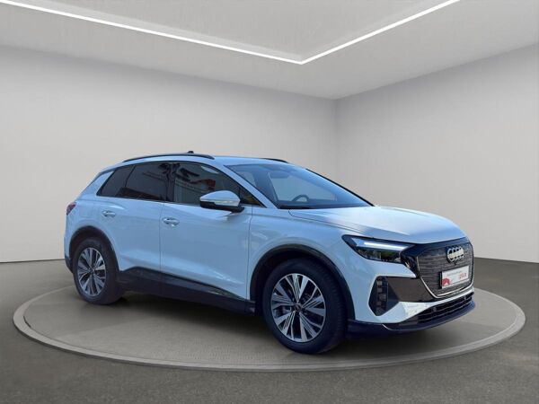 Audi Q4 e-tron Q4 45 e-tron AHK+NAVI+LED+SPORTSITZE+SITZHZG bild 3