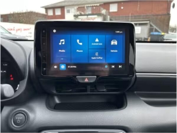 Toyota Yaris 1.5l Teamplayer Comfort-Paket LED ACC SHZ RFK ALU KLIMA bild 6