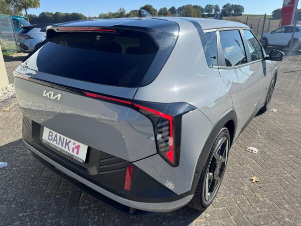 Kia EV4 81 kWh 150 kW Earth Frontantrieb bild 3