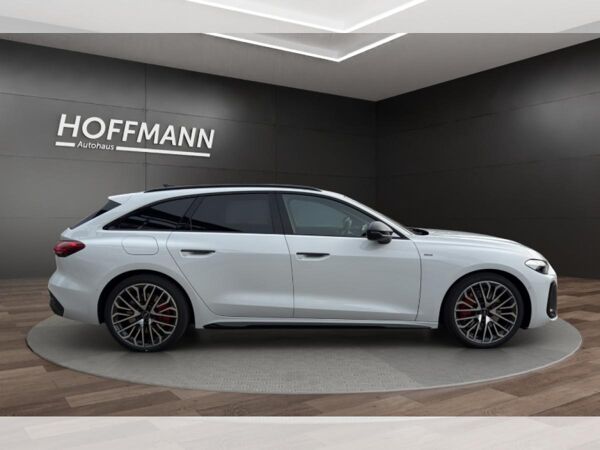 Audi A5 Avant e-hybrid quattro 270 kW S tronic / Tech pro / HUD / AHK / PANO / B & O / MEMORY bild 2