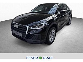 Audi Q2 35 TFSI S tronic ALL Season Reifen Parken