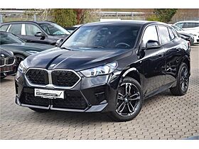 BMW X2 sDrive 20i M Sport, AHK, ACC, Kamera, Harm/Kard, Memory, Keyless uvm. BMW X2 sDrive 20i M Sport, AHK, ACC, Kamera, Harm/Kard, Memory, Keyless uvm.