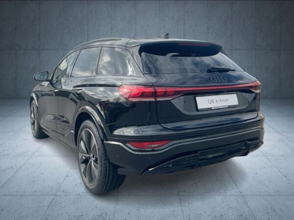 Audi e-tron Q6 SUV S line businessperformance 21 Luf bild 4