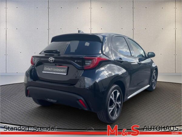 Toyota Yaris 1.5 Hybrid Teamplayer + Comfort Paket bild 4