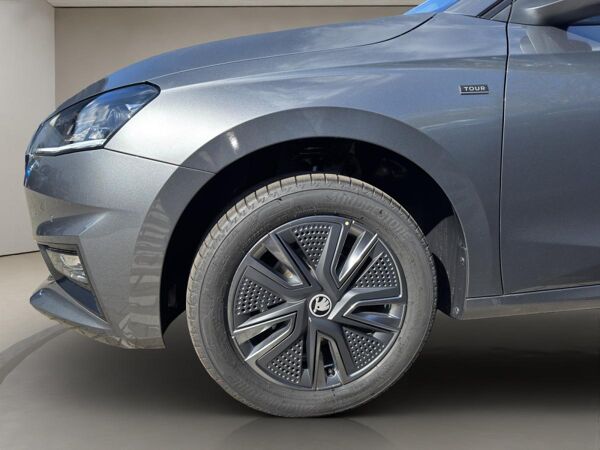 Skoda Fabia 1.0 TSI Tour SOFORT VERFÜGBAR! ACC Kam. Navi DynLicht LED LM bild 6