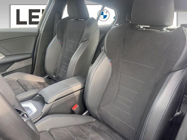 BMW 120 Hatch M Sportpaket DAB LED Komfortzg. Shz bild 6