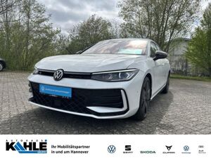 Volkswagen Passat Variant 2.0 TDI DSG R-line CarPlay Pano bild 1