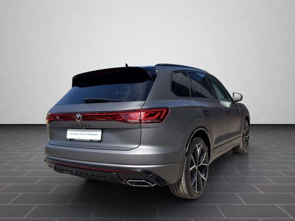 Volkswagen Touareg R-Line FINAL ED AHK NAVI PANO DYNAUDIO bild 2