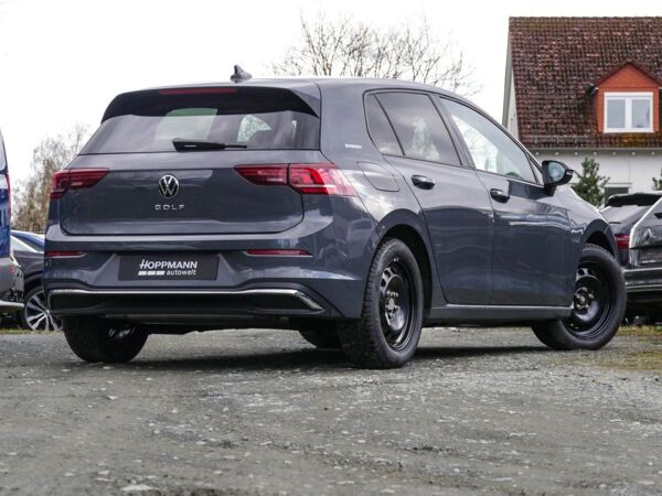 Volkswagen Golf Life 1,5 TSI 6-Gang AHK,NAVI,PLUSPAK Lagerwagen ! Zulassungsaktion bis Ende Mai ! bild 2
