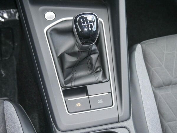 Volkswagen Golf Life 1,5 TSI 6-Gang AHK,NAVI,PLUSPAK Lagerwagen ! Zulassungsaktion bis Ende Mai ! bild 7
