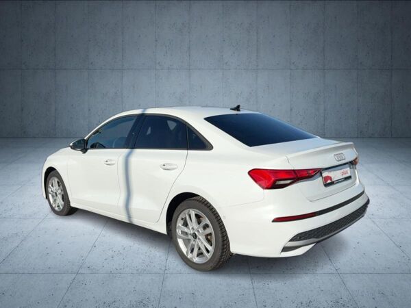 Audi A3 Limousine 35 TDI S tr LED FLA KeyLess LM bild 4