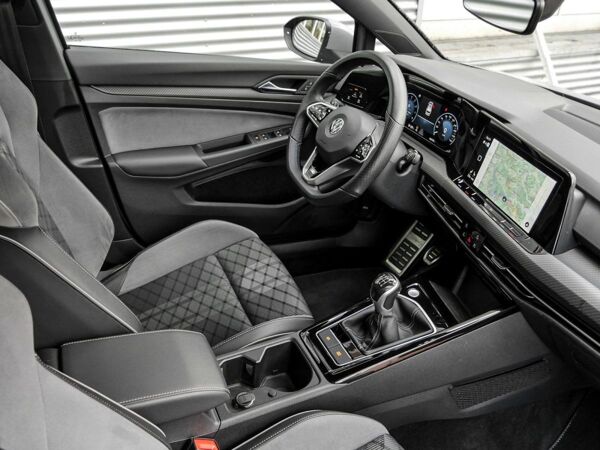 Volkswagen Golf VIII Variant 1.5 TSI R-Line ACC AHK LED NAVI APP-CONNECT DAB bild 4