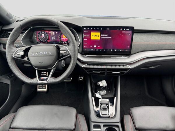 Skoda Octavia Combi RS 2,0 TSI DSG PanoSD StHz AHK bild 5