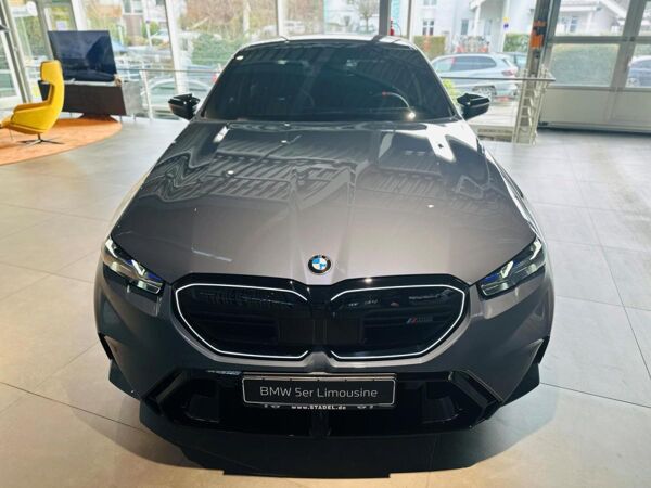 BMW M5 M5 Plug-In Hybrid xDrive A bild 3