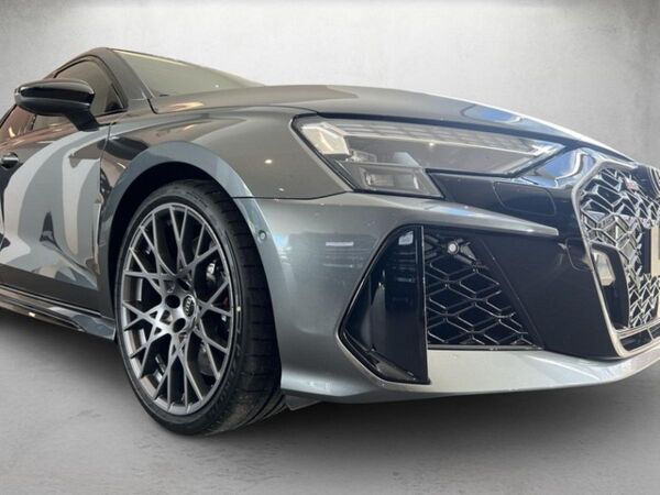 Audi RS3 Sportback quattro S tronic bild 4