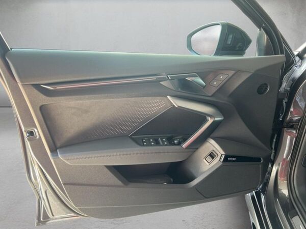 Audi RS3 Sportback quattro S tronic bild 6