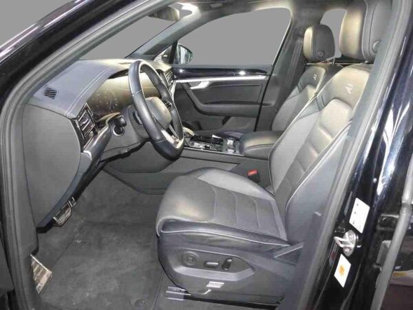 Volkswagen Touareg 3.0 V6 TDI R-Line BlackStyle Pano Luft bild 4