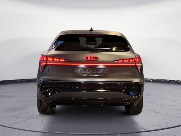 Audi Q3 Sportback S-Line Quattro | Mattlackierung |TFSI quattro | S tronic – vollausgestattet & sofort fahrb bild 6