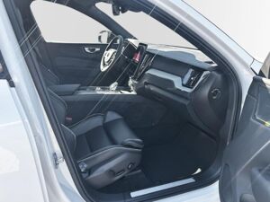 Volvo XC60 Recharge T8 AWD Plus Black Edition 21'' ACC AHK Harman HUD Panorama bild 6