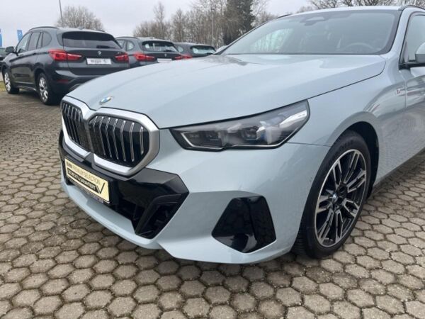 BMW 520 d M Sport touring/Navi/HUD/StandHZG/AHK/ACC bild 6