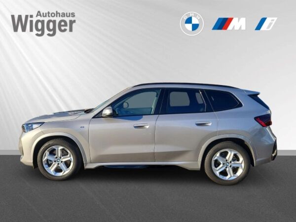 BMW X1 20i sDrive M Sport/Panodach/Harman Kardon bild 2