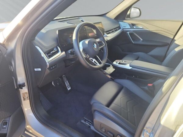 BMW X1 20i sDrive M Sport/Panodach/Harman Kardon bild 4