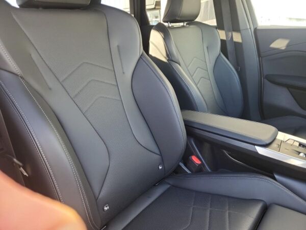 BMW X1 20i sDrive M Sport/Panodach/Harman Kardon bild 6