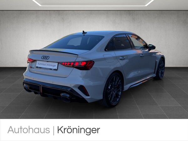 Audi RS3 Limousine 2.5 TFSI quattro ACC HUD Pano bild 2