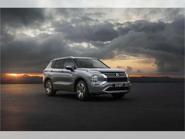 Mitsubishi Outlander Plug-In Hybrid PLUS mit 0,5%-Regelung ❗"Tolle Ausstattung"❗ ✔️GEWERBE-DEAL✔️ bild 2