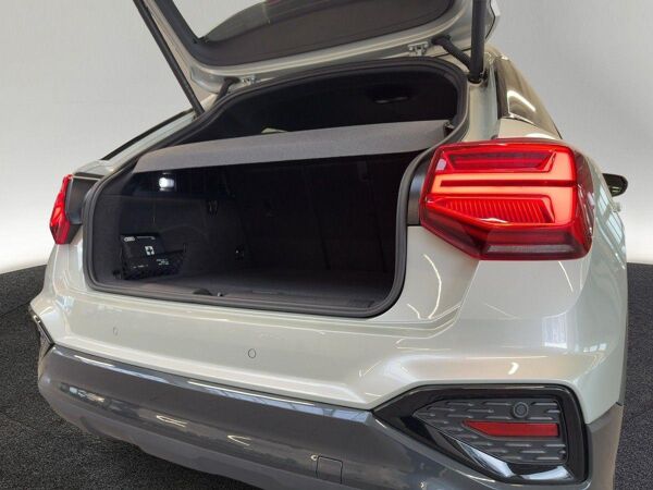 Audi Q2 advanced 35 TFSI Matrix AHK Navi bild 6