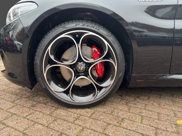 Alfa Romeo Giulia 2.2 Diesel Q4 Veloce +HARMAN/KARDON+PANORAMADACH+ bild 7