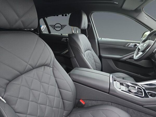 BMW X6 xDr. 40d M Sport    LC Prof., Dr. Ass. Prof., Parkass. Prof., AHK, Pano., uvm. bild 6