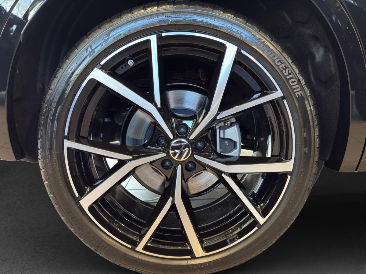 Volkswagen Touareg 3.0 TDI 4M R-Line !! Final Edition !! SONDERLEASING NUR BIS 15.Mai!! bild 7
