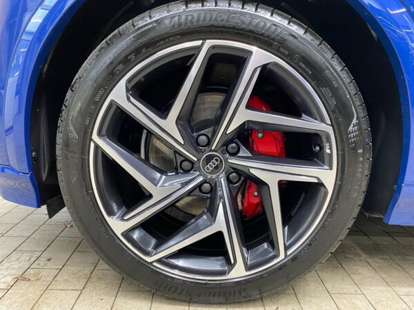Audi Q6 e-tron performance edition one S line AHK+HUD+HPC bild 3