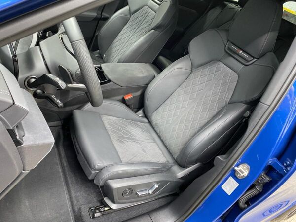 Audi Q6 e-tron performance edition one S line AHK+HUD+HPC bild 6