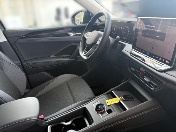 Volkswagen Tiguan 2.0 TDI DSG GOAL+AHK+360°+ACC+VIRTUAL+NAVI+SHZ+18"+APP bild 7