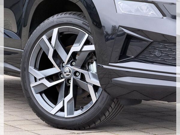 Skoda Karoq "25th Anniversary" SPORTLINE 2026 1.5 TSI 110 kW DSG (UVP 52.160€/KW14/26) NAV/PANO/TRAVEL/CANTON/AH bild 6