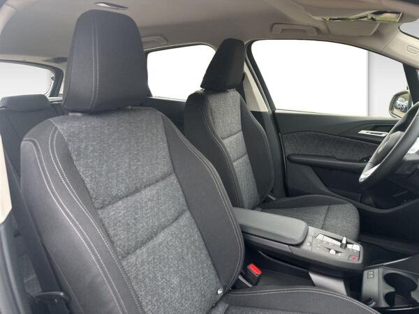 BMW 216 i Active Tourer DAB Parkassistent Shz bild 6