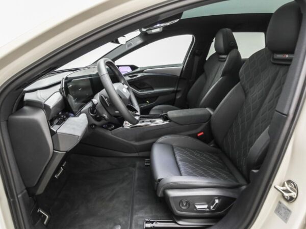 Audi S6 e-tron Avant quattro edition one beige B&O Virtuell bild 7