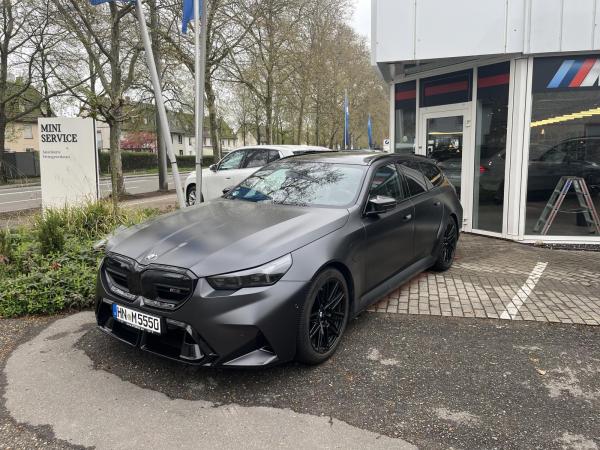 BMW M5 Touring Vorführwagen noch mit 0,5% Versteuerung ab Ende Mai verfügbar! bild