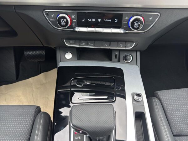 Audi Q5 50 TFSIe quattro S-LINE*NAVI-PLUS*MATRIX*KAMERA*HUD*AHK*OPTIK-PAKET bild 7