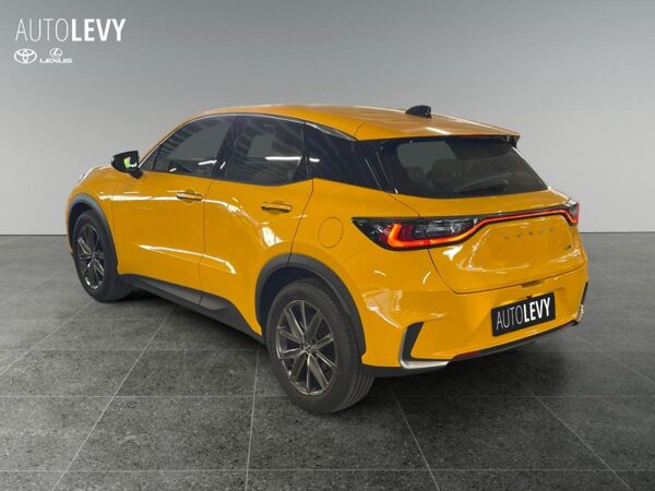 Lexus LBX +Komfort Paket +Navi +R.Kam *div.Farben* bild 4