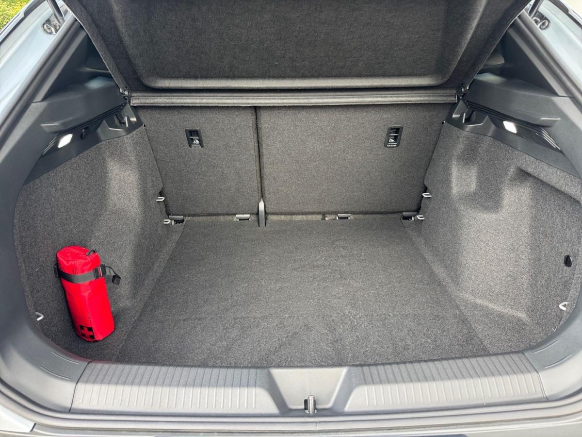 Volkswagen ID.4 Pure DAB+ IQLight LED-Matrix Navi Wärmepumpe FrontAssist bild 6