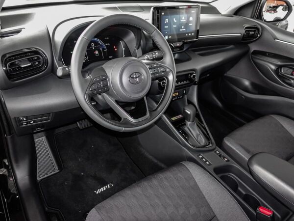 Toyota Yaris Hybrid Teamplayer +Comfort P. +div.Farben+0,99% bild 6