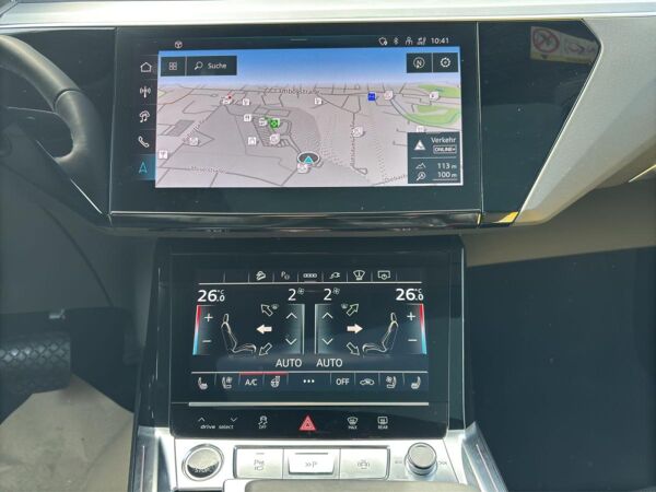Audi Q8 e-tron Sportback 55 quattro advanced*NAVI-PLUS*MATRIX*HUD*AHK*PANO*OPTIK-PAKET bild 6