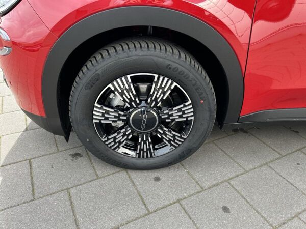 Fiat 600 🌟Business Edition 110PS 🌟 *Kamera/ Ganzjahresreifen/LED/NAVI* bild 3