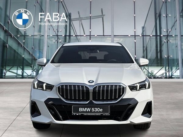 BMW 530 e Touring M Sportpaket Head-Up HK HiFi DAB Kamera bild 3