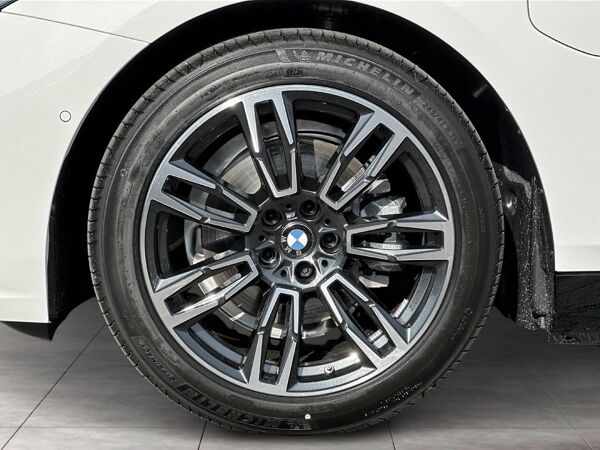 BMW 530 e Touring M Sportpaket Head-Up HK HiFi DAB Kamera bild 6