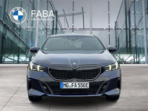 BMW 550 e xDrive Touring M Sportpaket Head-Up DAB bild 4